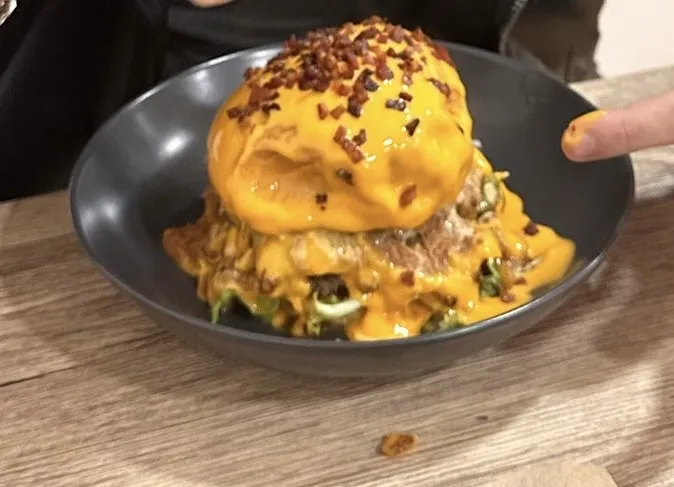 Antonio Ponce_PAKAMI BURGUER_Tocina_review