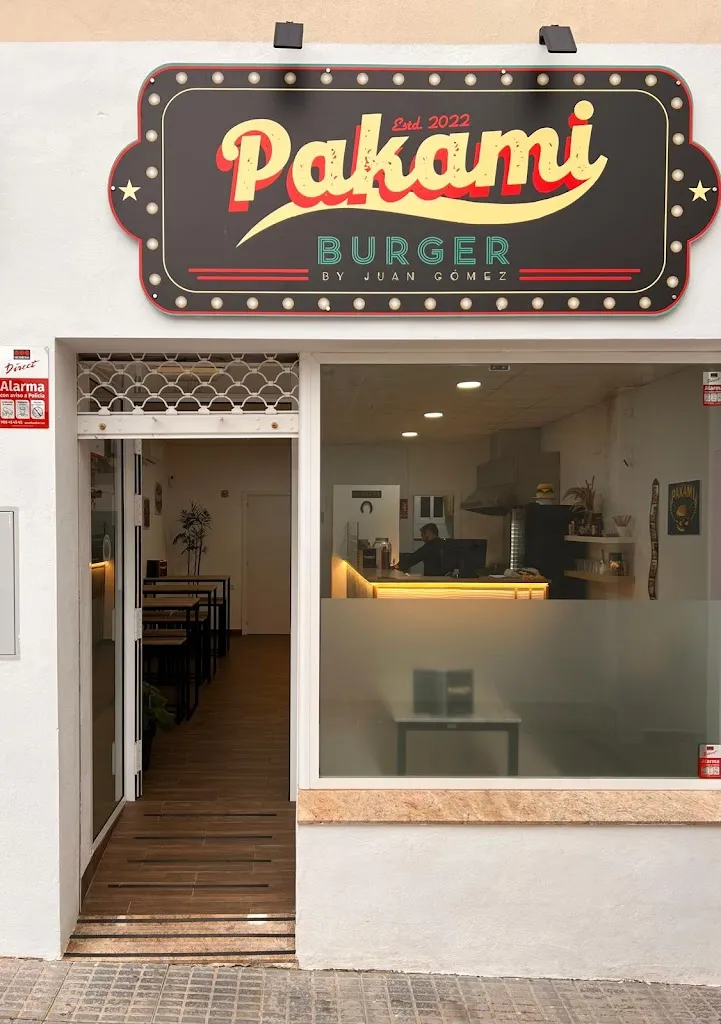 PAKAMI BURGUER restaurant in Tocina