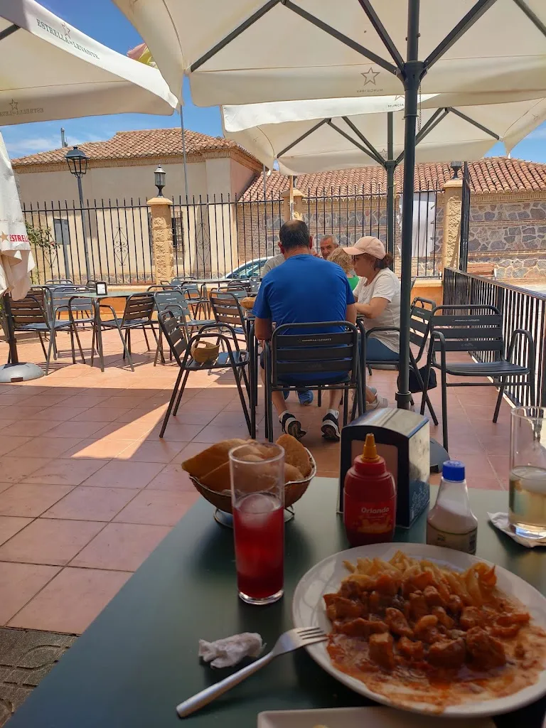 Carlos Fernandez Gonzalez_La Ermita_Fondón_review