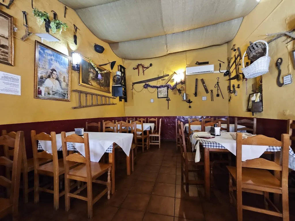 Bodega Bar El Cano_Umbrete_slider_image_1