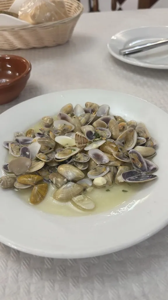 Taberna Las Farolas restaurant in Umbrete