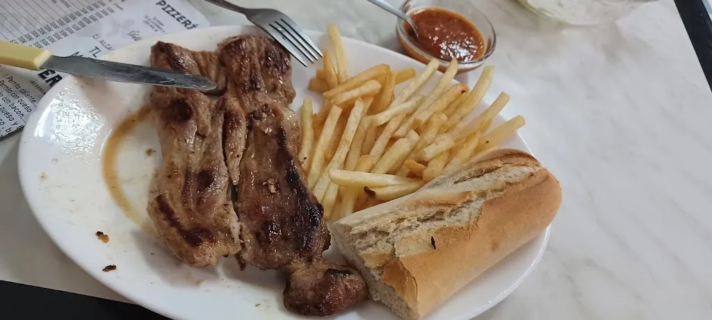 Menu_Pizzería Capri_Umbrete_image_4