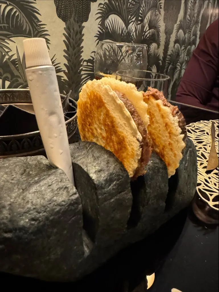 Na Tasha_Az-Zait restaurante_Sevilla_review