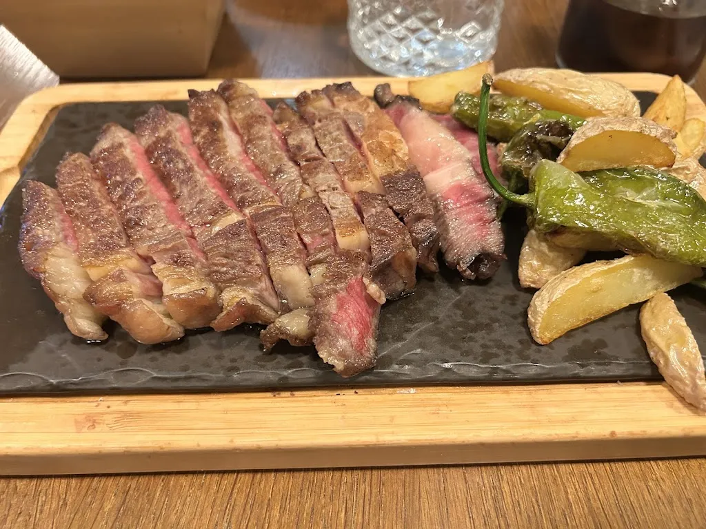 Don Nguyen_El Pasaje Tapas_Sevilla_review