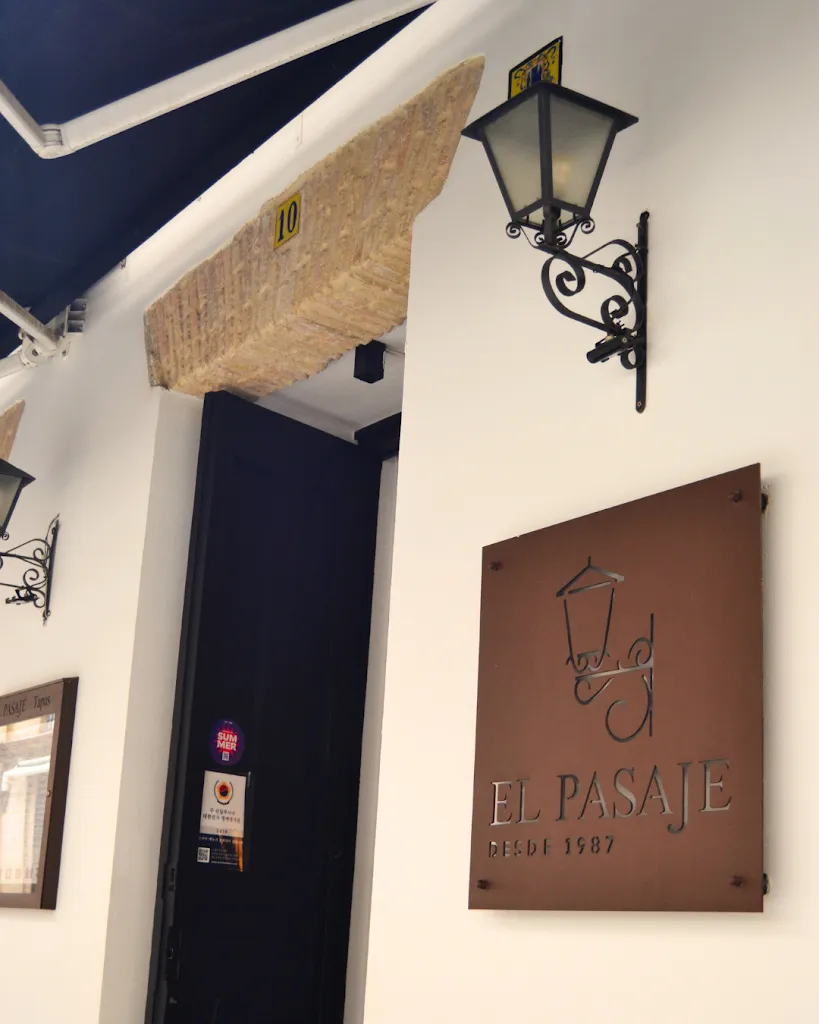 El Pasaje Tapas_Sevilla_slider_image_1