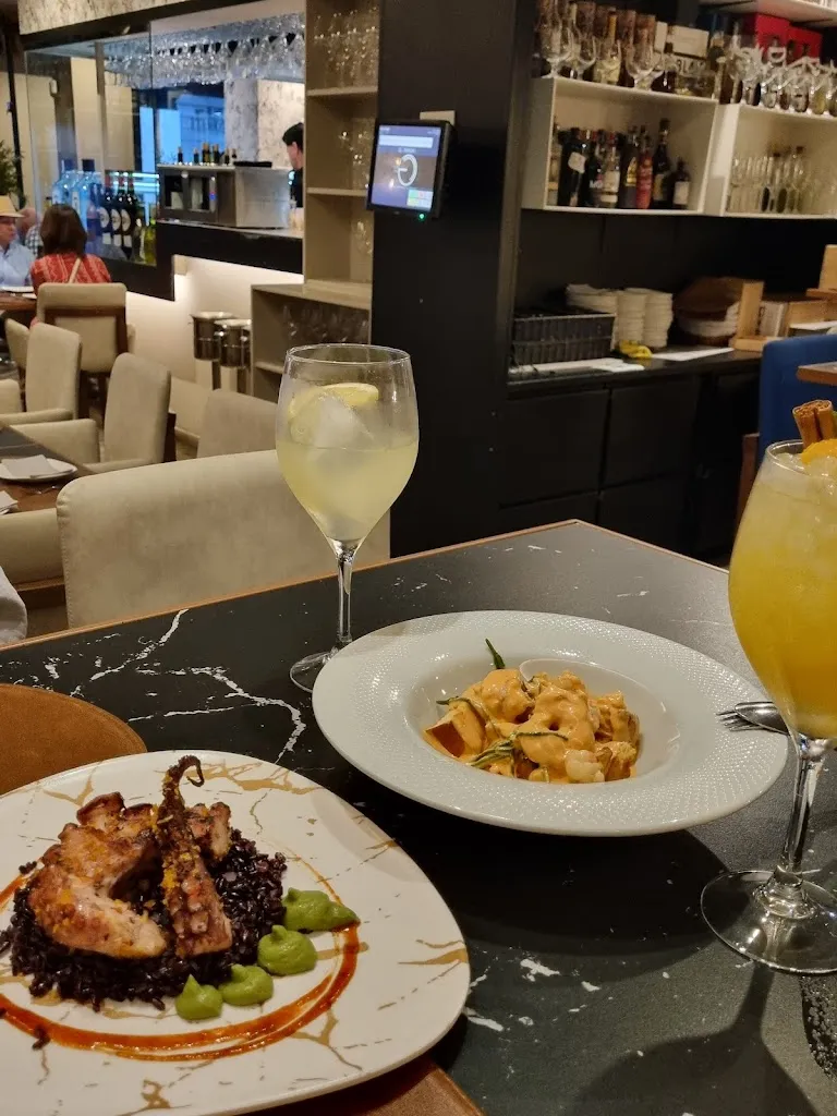 Nicole Jo _El Traga_Sevilla_review