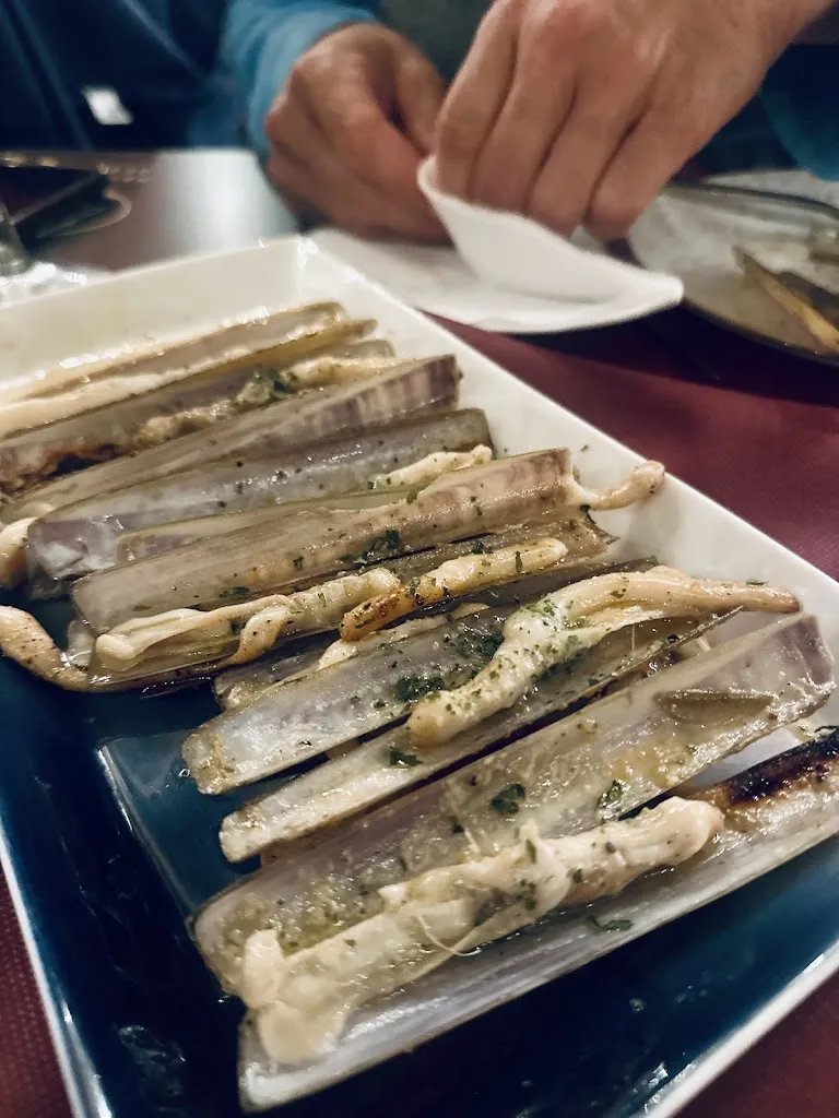 Granhia-Nogal Cote_Sirena_Corcubión_review