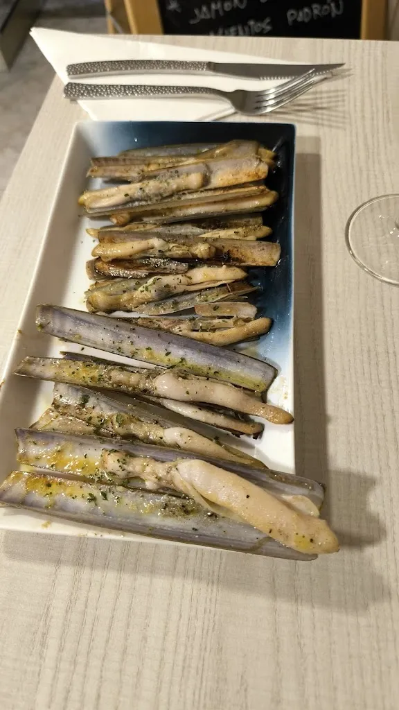 ANGEL LUIS MARTÍNEZ VALVERDE_Sirena_Corcubión_review