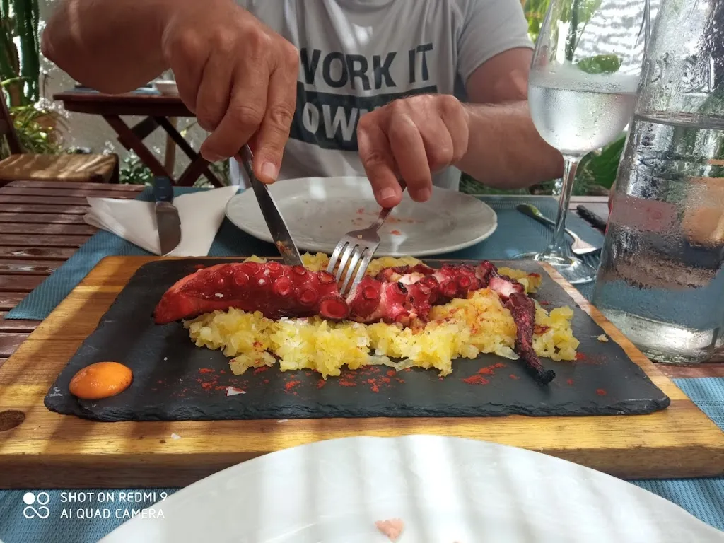 Menu_Asador Ajo y Guindilla_Carboneras_image_7