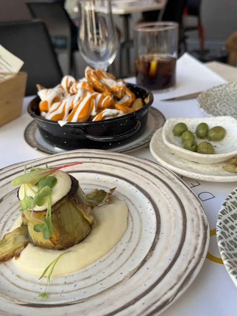 Stacey Trampenau_El Pasaje Santa María la Blanca_Sevilla_review