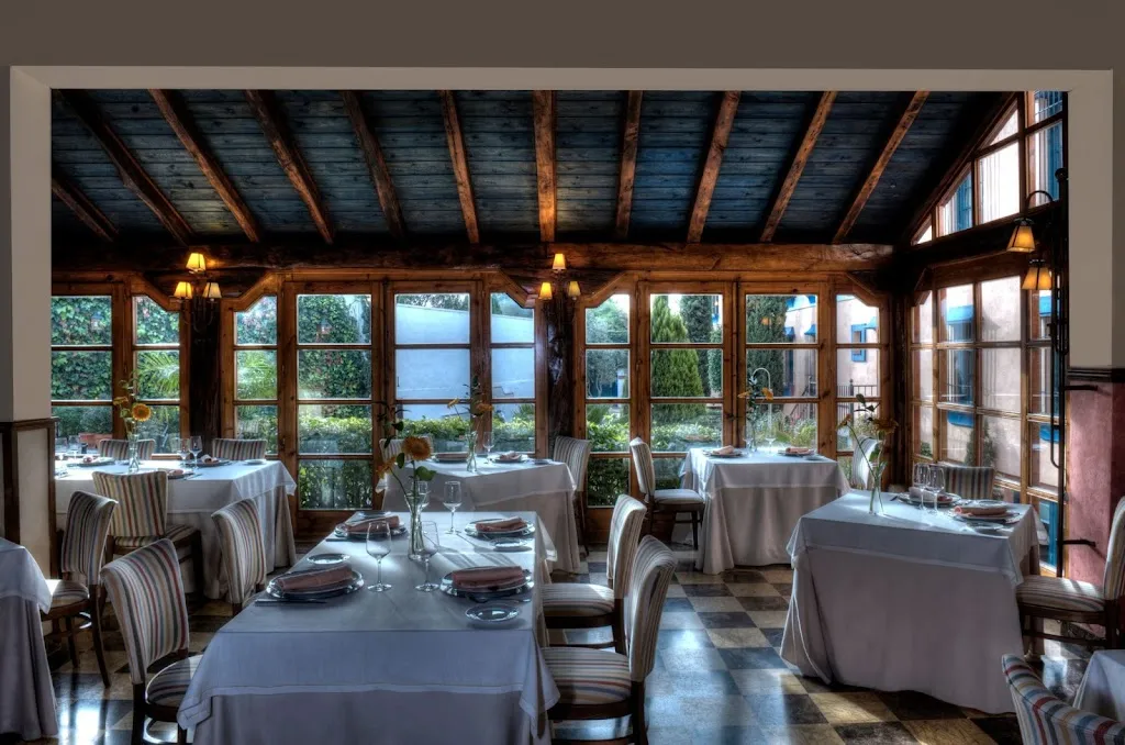 Taberna - Restaurante Tierra de Olivos_Valencina de la Concepción_slider_image_1