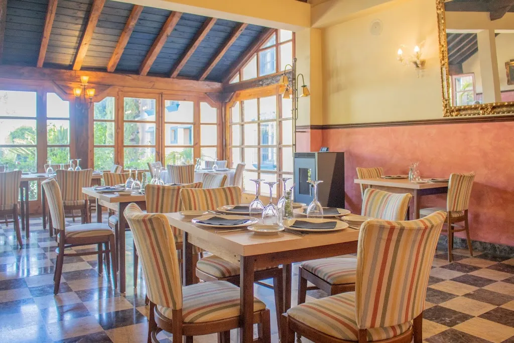 Taberna - Restaurante Tierra de Olivos_Valencina de la Concepción_slider_image_3