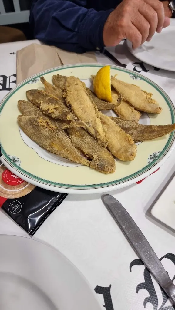 Nefertiti Titi Ferne_LA BRASA 2000 S L_Utrera_review