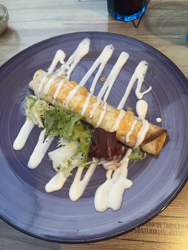 leo K_Ajolote Bar_Utrera_review