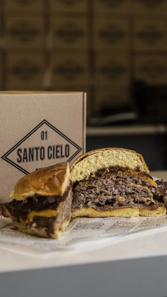 Santo Cielo Burgers Restaurante_Utrera_slider_image_2