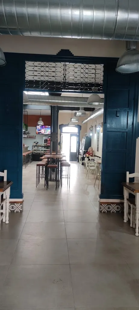 Rafael Cruz Reina_CAFÉ BAR COPAS LUMA_Utrera_recensione