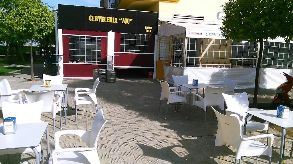 CERVECERÍA AJÚ restaurant in Utrera