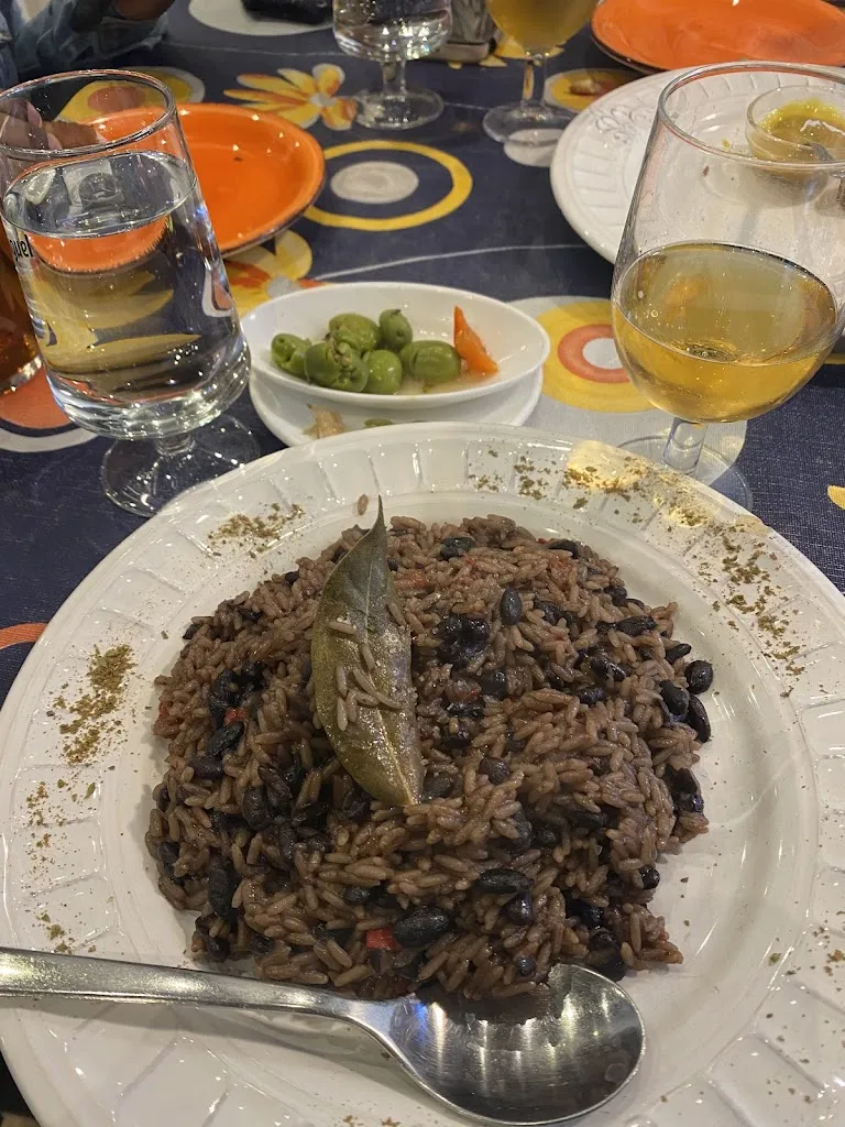 Joy E. Glenn_Asere Tapas y Copas_Utrera_recensione