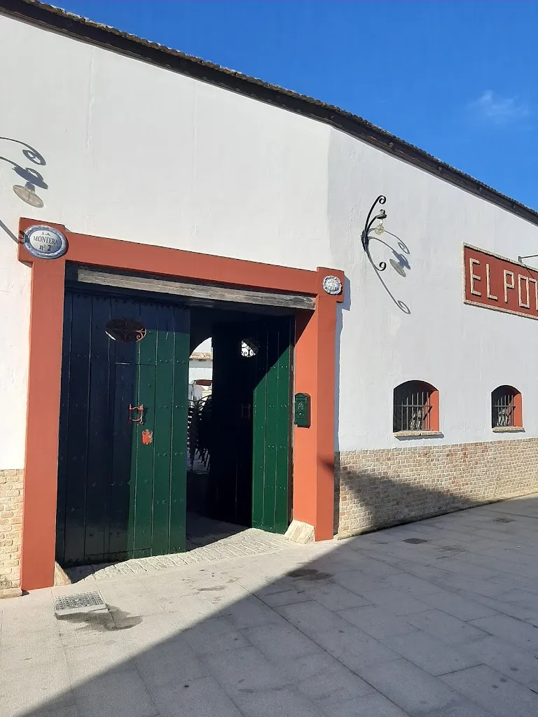 jesus Garcia_El Potro | Restaurante Bodega de José León_Villanueva del Ariscal_review