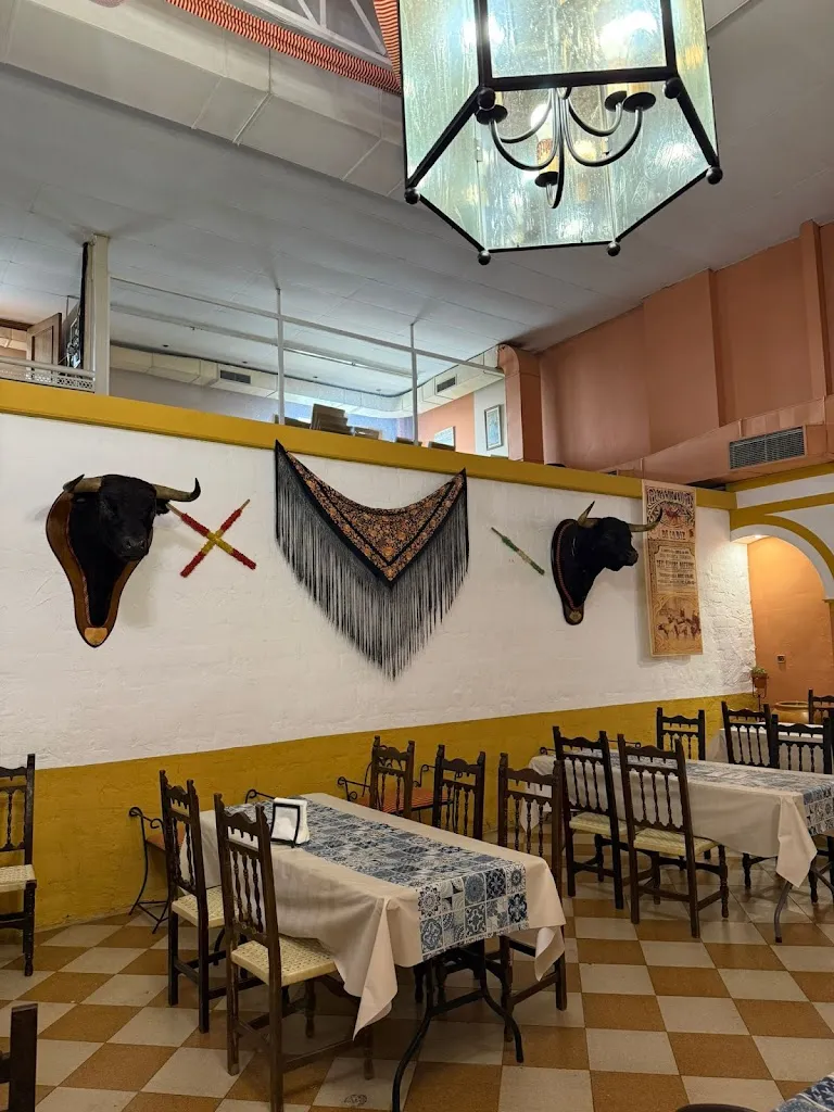 Restaurante El Burladero restaurant in Villaverde del Río