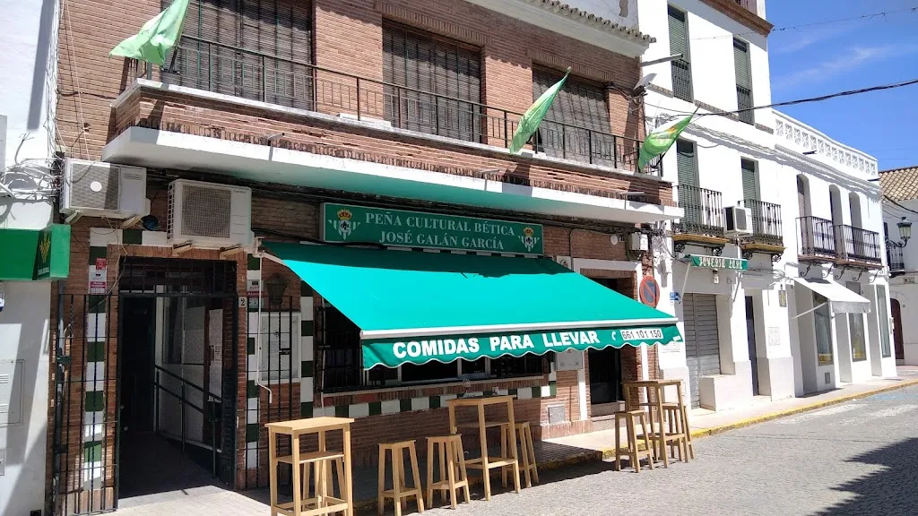 Bar Peña Bética Jose Galán García restaurant in Villaverde del Río