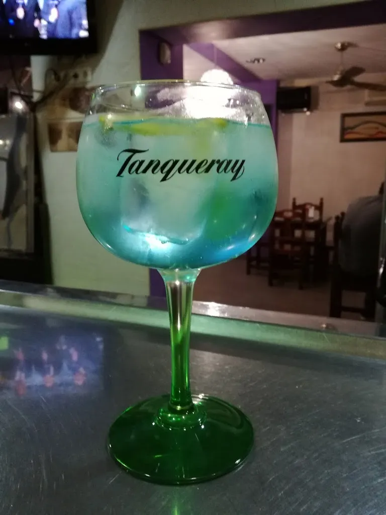 Menu_Bar Kruze_Villanueva del Río y Minas_image_6