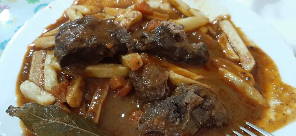 Leticia Sanchez_Bar Kruze_Villanueva del Río y Minas_review