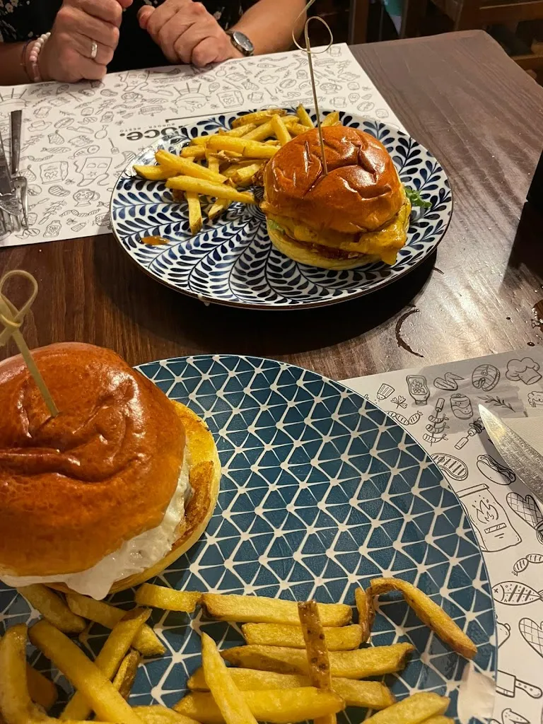 Menu_12 Del Doce Burger-Resto_Carboneras_image_6