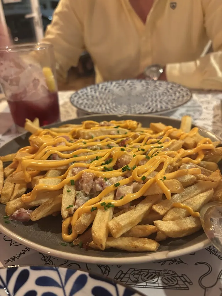 María Cortés Escalona_12 Del Doce Burger-Resto_Carboneras_review