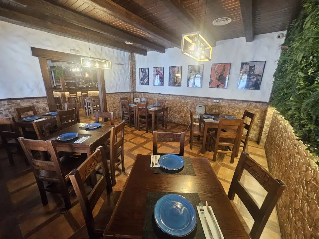 12 Del Doce Burger-Resto restaurant in Carboneras