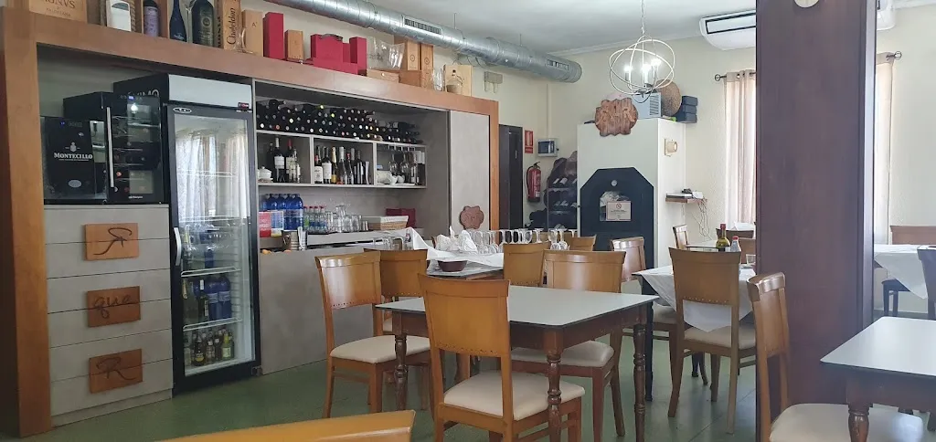 Restaurante R-que-R_Carboneras_slider_image_1