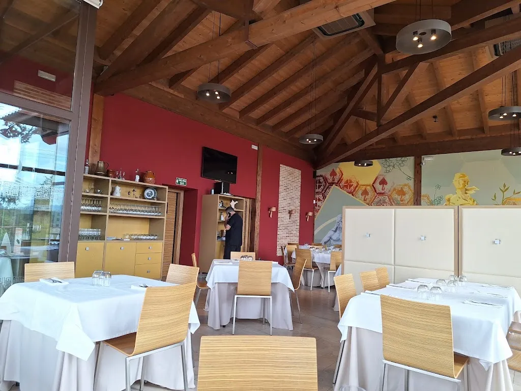 Restaurante QUINTANARES_Abejar_slider_image_3