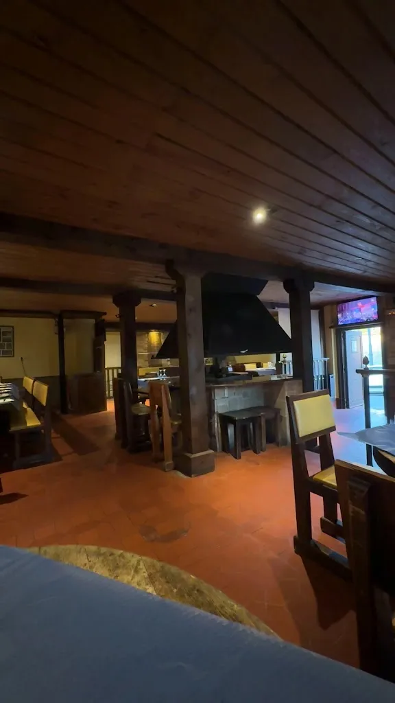 Leire Cm_Mesón El Hachero_Abejar_review