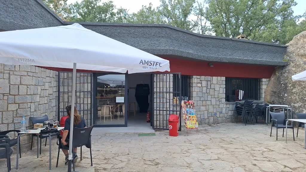 El Monstruo del Pantano e Hijos_Abejar_slider_image_1