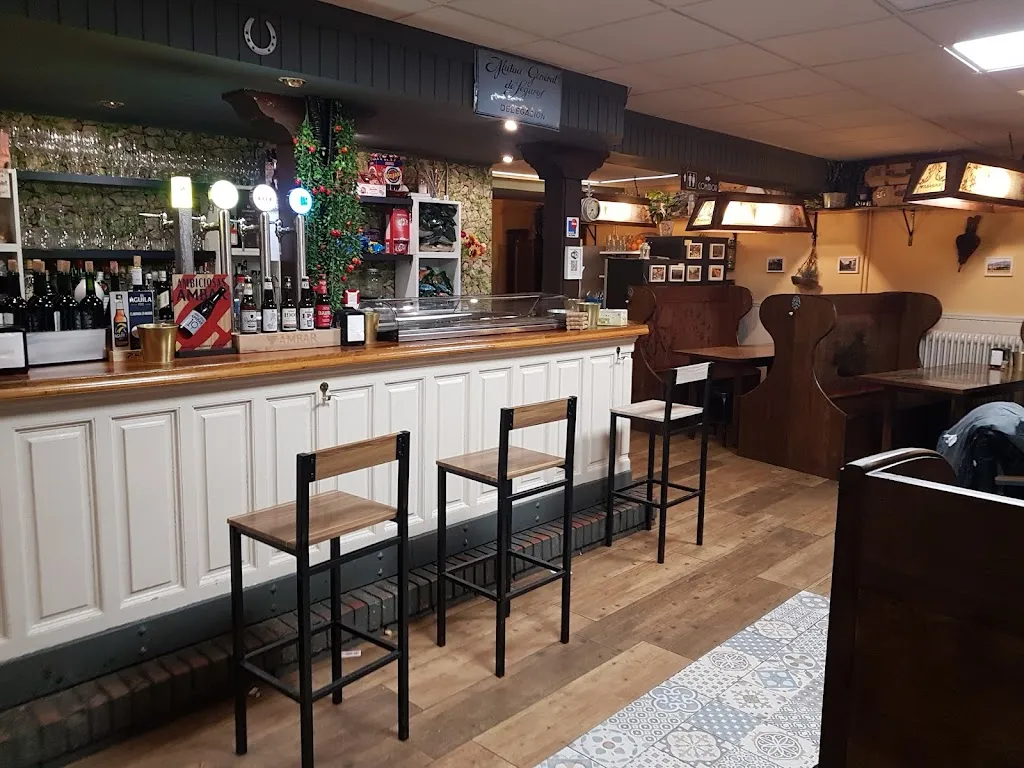 Piqueras Food Bar restaurant in Almarza