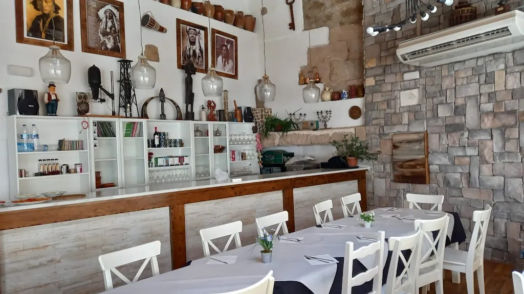 Bar Restaurante “Parlanchines”_Almazul_slider_image_1