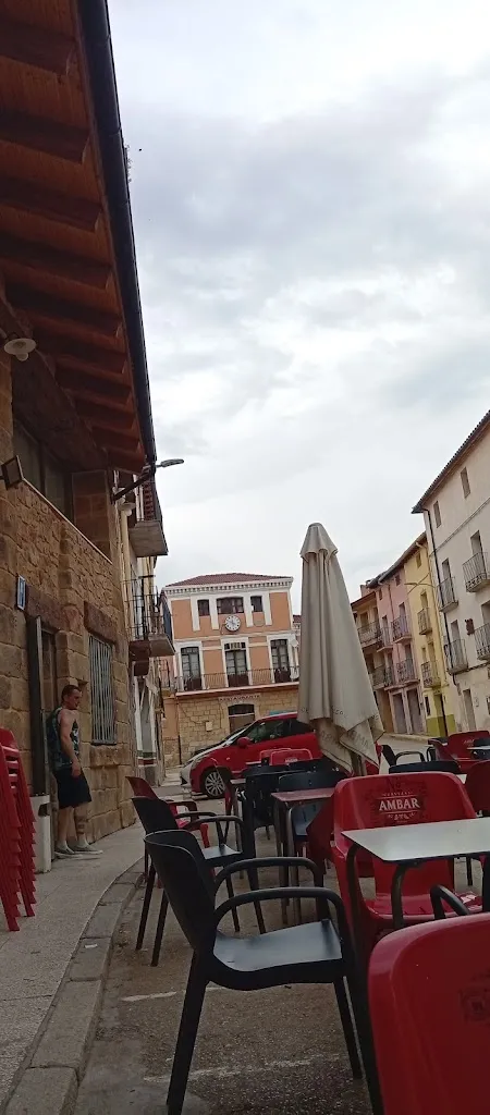 Bar Restaurante “Parlanchines”_Almazul_slider_image_2