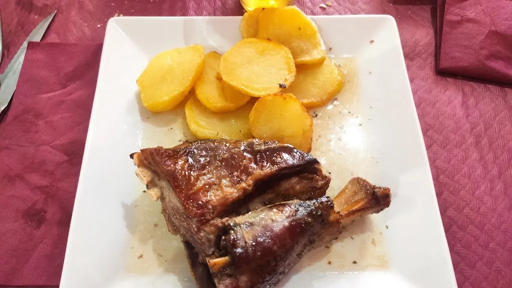 Mónika Jiménez_Bar Restaurante El Puerto_Almazul_review