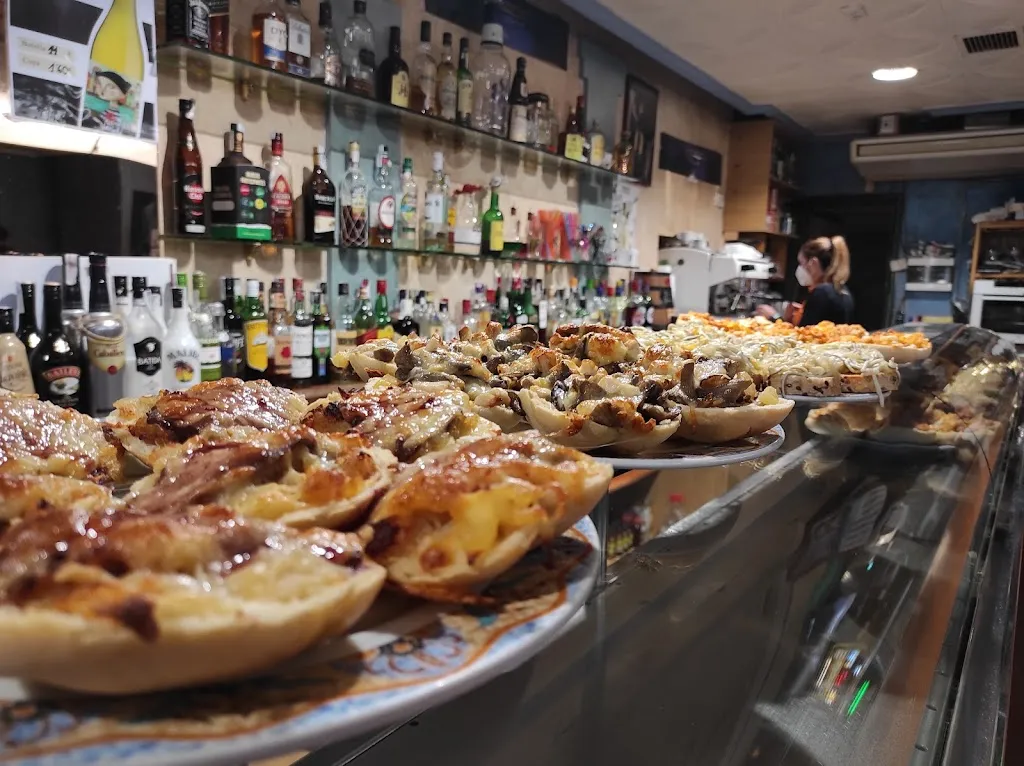 Archi Café restaurant in Almazul