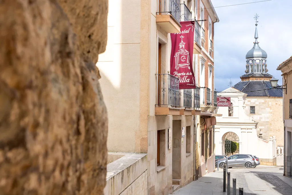 Hostal y Restaurante Puerta de la Villa restaurant in Almazán