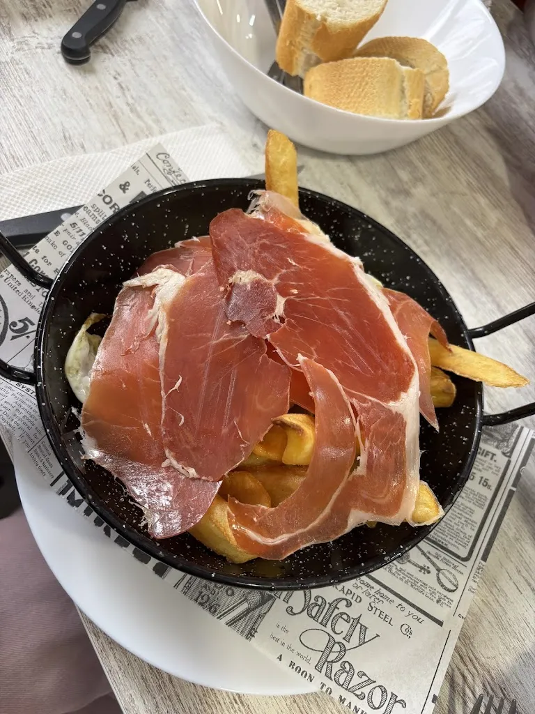 Ana Maria Jimenez Padillo_BILBO GASTROBAR_Arcos de Jalón_review