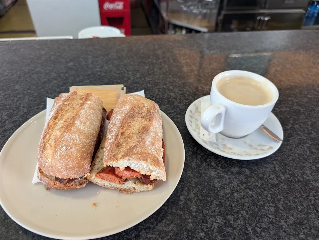 Kevin Golliher_Cafeteria La Ladera_Arcos de Jalón_review