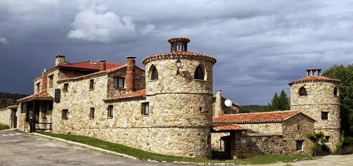 Casa Rural - Restaurante / Asador Santa Coloma_Ausejo de la Sierra_slider_image_1