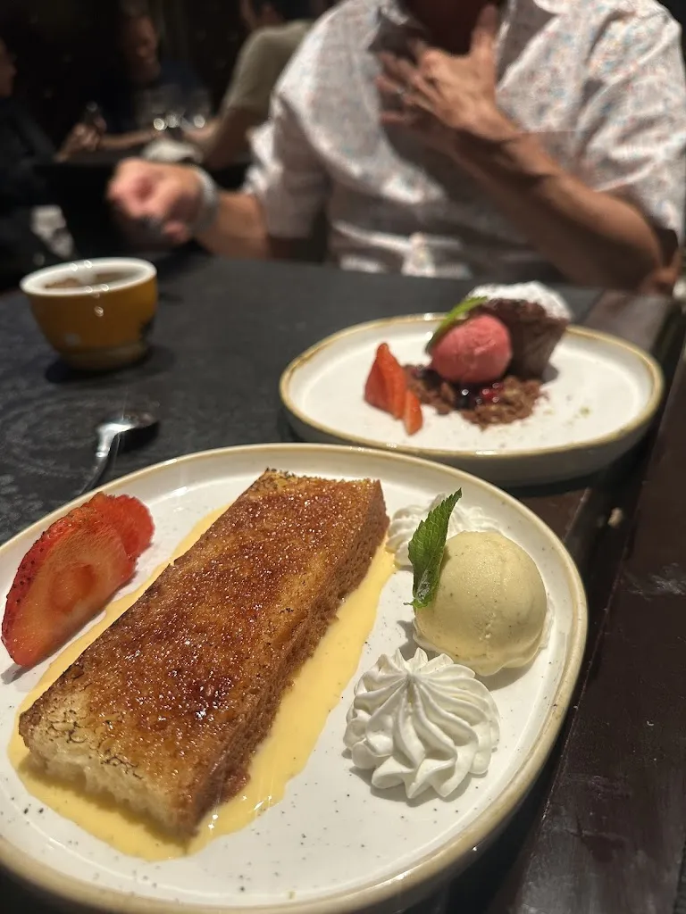 katherine arias_Restaurant Lounge My Way_Baraona_review