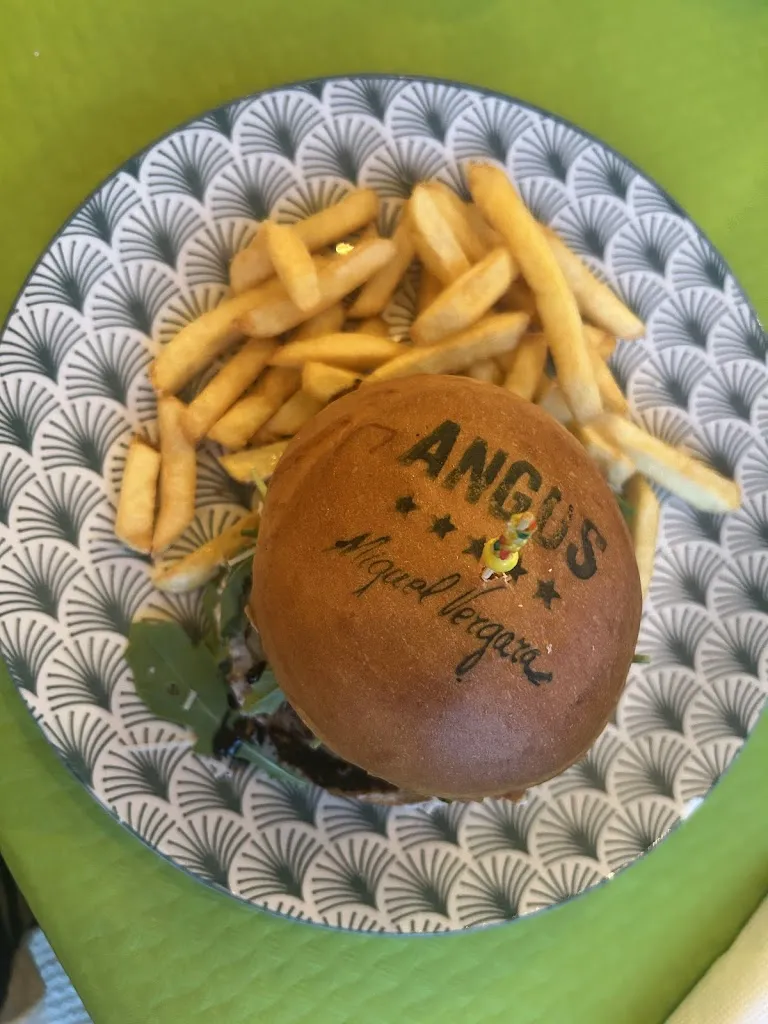 Paula Portillo Trujillo_La Salailla_Carboneras_review