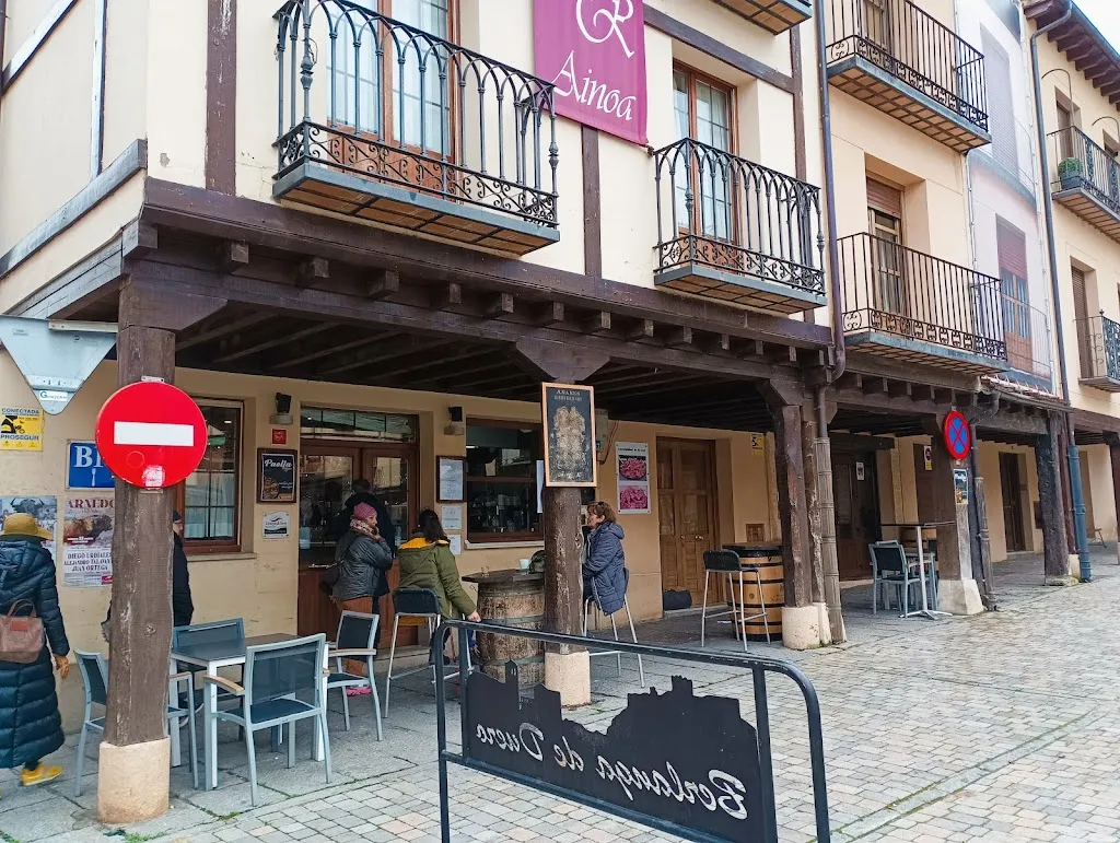 Hostal Ainoa restaurant in Berlanga de Duero