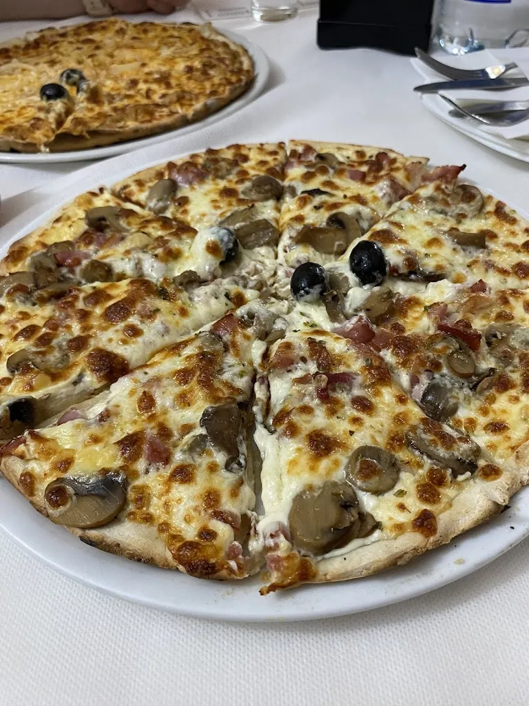 Irene Lumbreras_Pizzería Bar Arco Iris_Carboneras_review