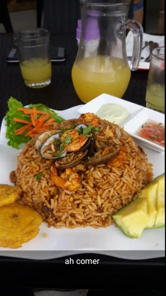 John Pugo Castillo_Picanteria John's_Arenillas_review