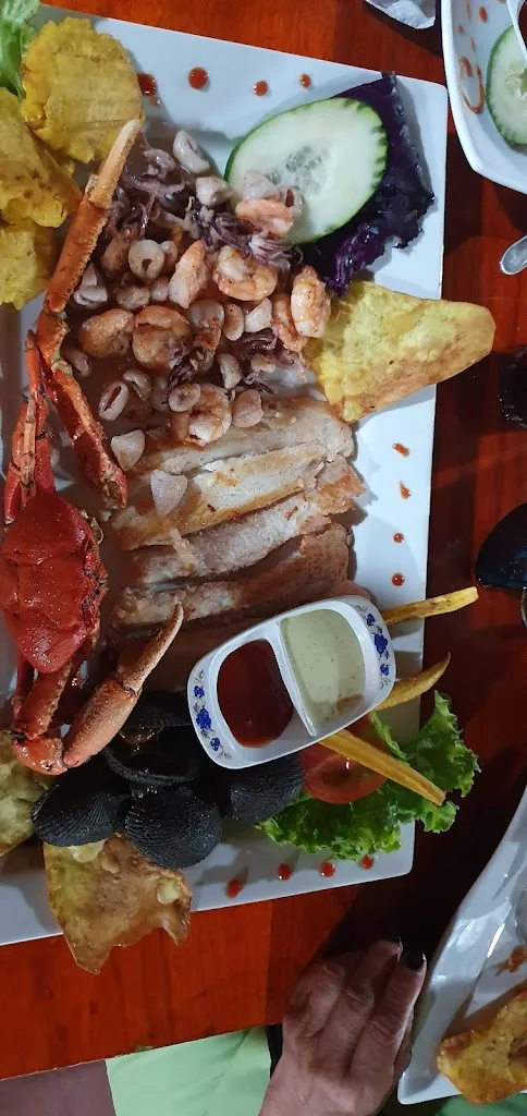 Monica Quezada_Marisqueria 