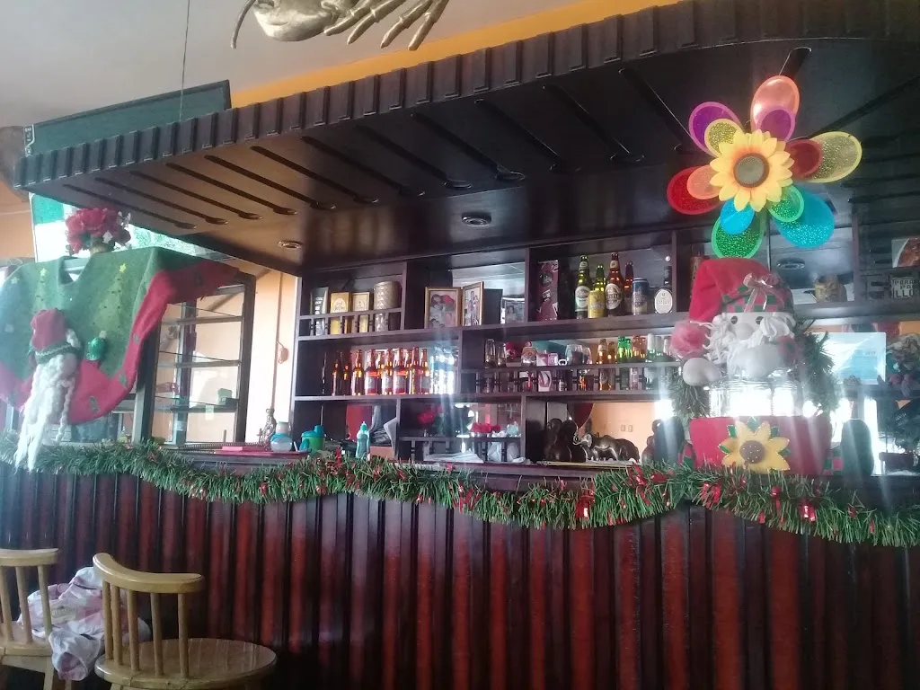 Picantería AlexMar restaurant in Arenillas